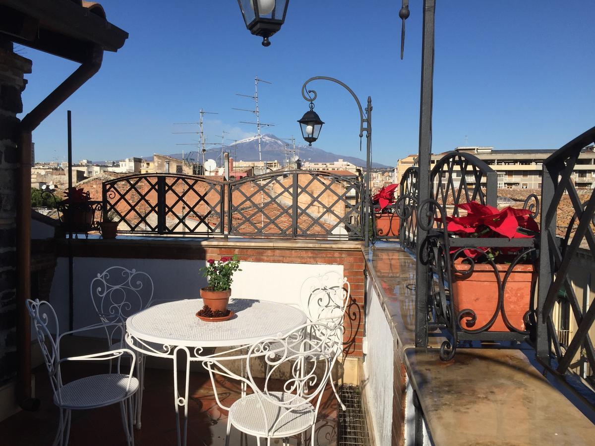 Casa Felice Nel Centro Storico, Tra Etna E Mare Apartamento Catania Exterior foto